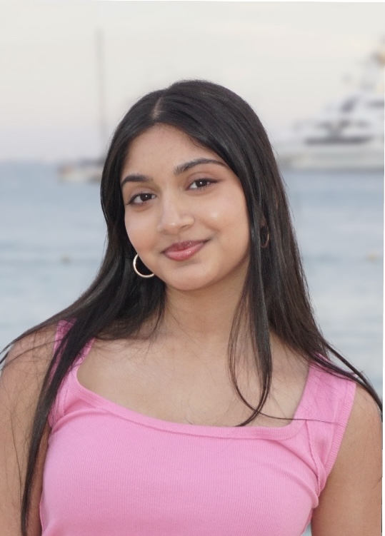 Headshot of Myna Kommareddy