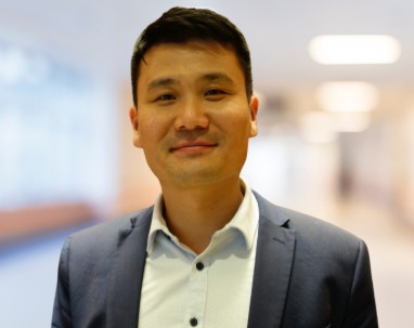 Headshot of Wen Xu